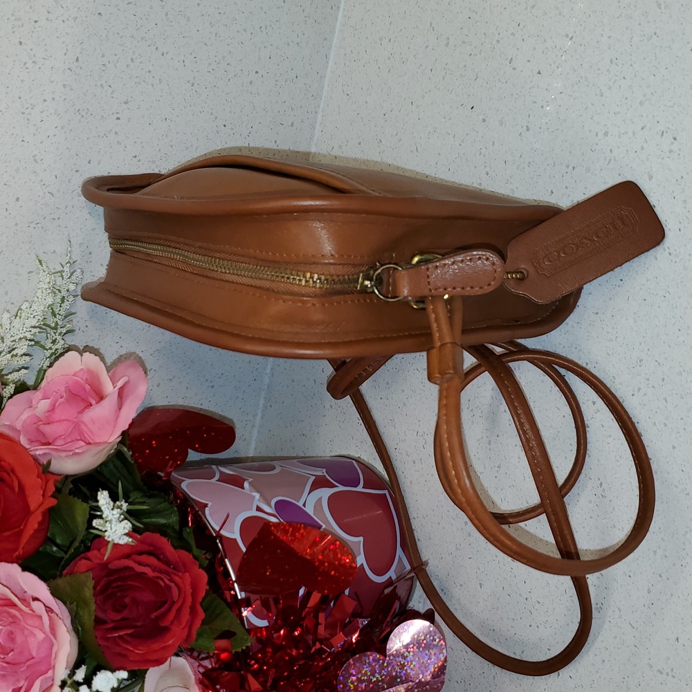 Vintage COACH Leather Crossbody - Picture 3 of 8